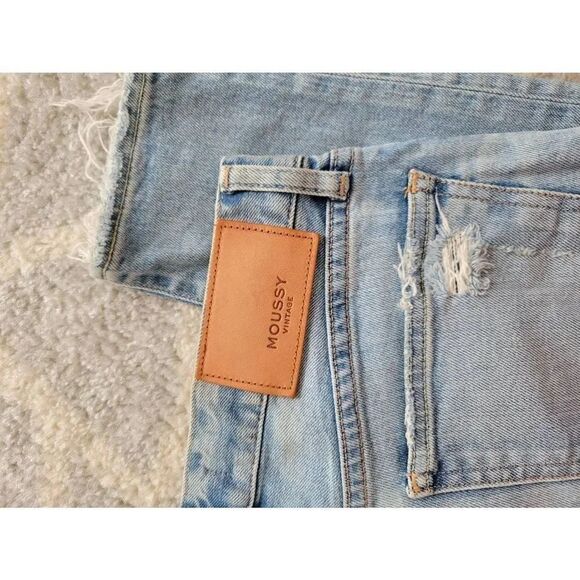 Moussy Vintage Jeans in Vivian Slim Ripped Crop 25 - Picture 9 of 12